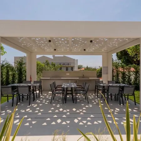 Apartment Olivion Pool Living