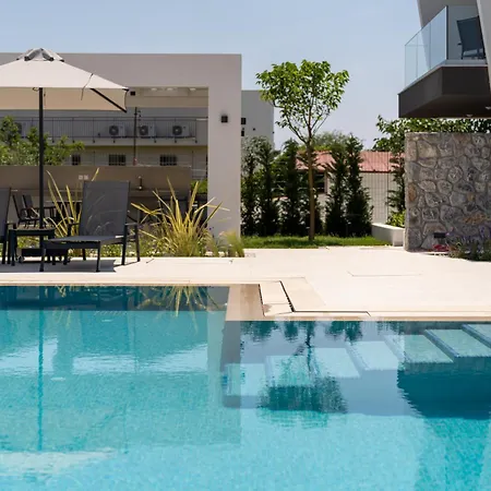 Olivion Pool Living * Νικήτη